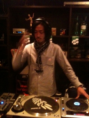 shimo DJ.JPG